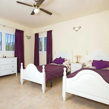 Puerto Del Carmen Sleeps 8 Air Con Wifi Vila *