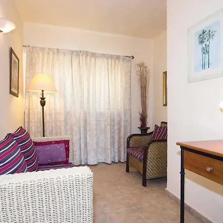 Villa Puerto Del Carmen Sleeps 8 Air Con Wifi